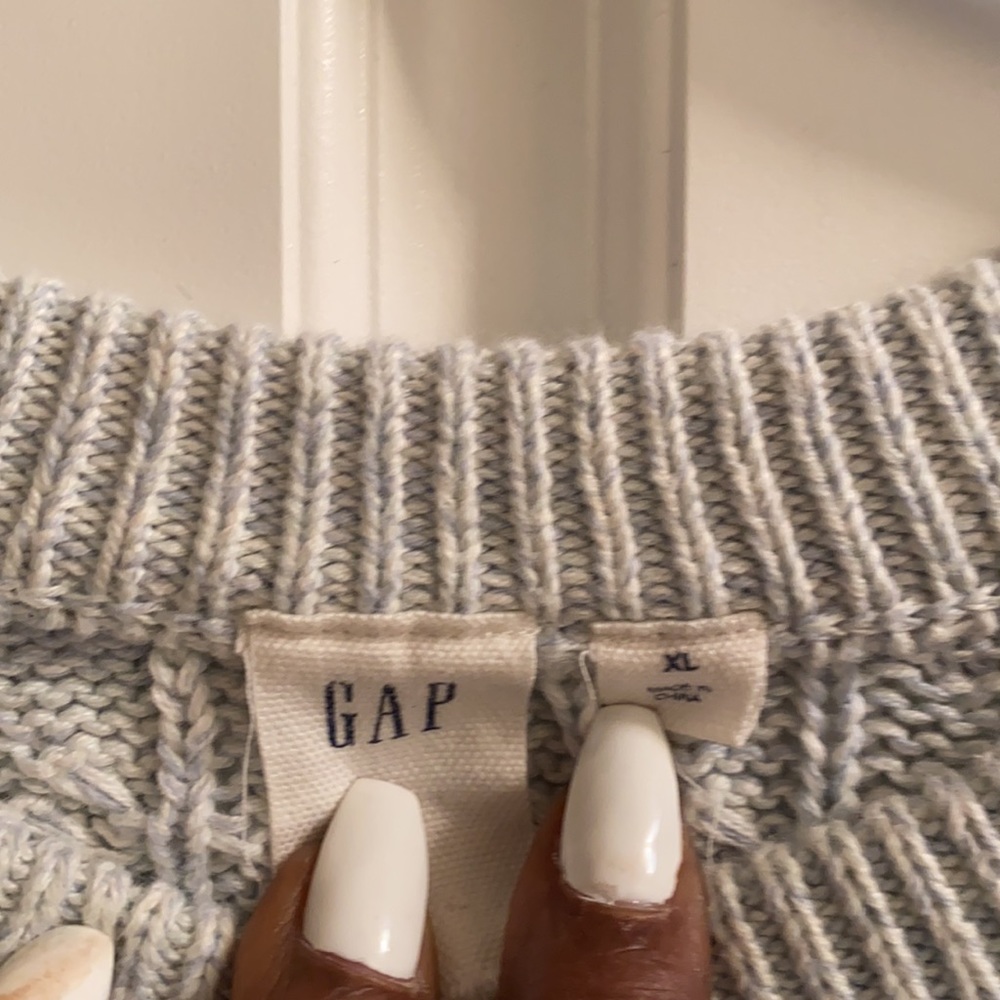 Sweater - Picture 2 of 3
